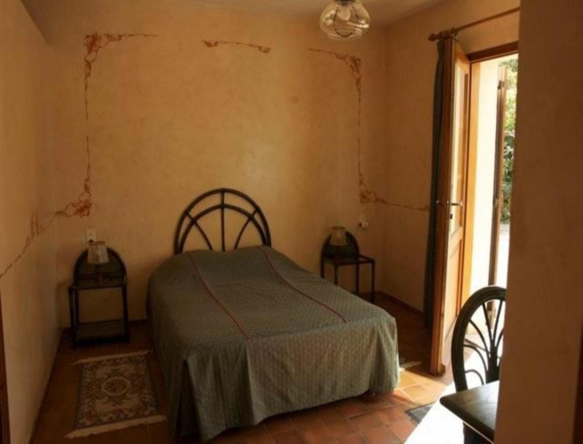 Chambres D'Hotes Les Pierries Vezannes ห้อง รูปภาพ