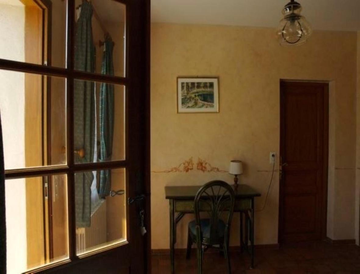 Chambres D'Hotes Les Pierries Vezannes ห้อง รูปภาพ